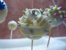 2016-12-17-narozeninová-cake-pops3