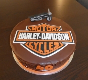 2017-01-26-Harley-Davidson-čokoládový-korpus-karamelový-krém﻿