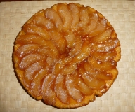 2017-11-29-Tarte-tatin-tentokrát-jsem-jej-stihla-vyfotit-ještě-celý