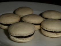 2018-01-21-makronky-a-ganache-z-tmavé-čokolády